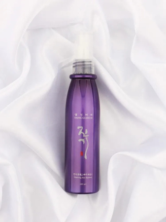 Восстанавливающий спрей-эссенция для волос Daeng Gi Meo Ri Vitalizing Hair Essence 100 мл